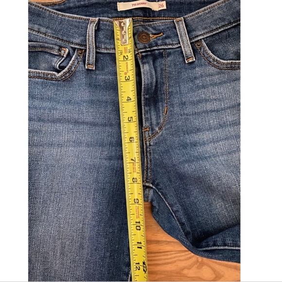 LEVI'S 711 Skinny Jeans Size 26, Length 26" Medium Wash - Picture 4 of 5